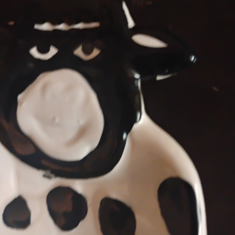 Black and White Cow-Shaped Ceramic Spoon Rest - Picture 2 of 7